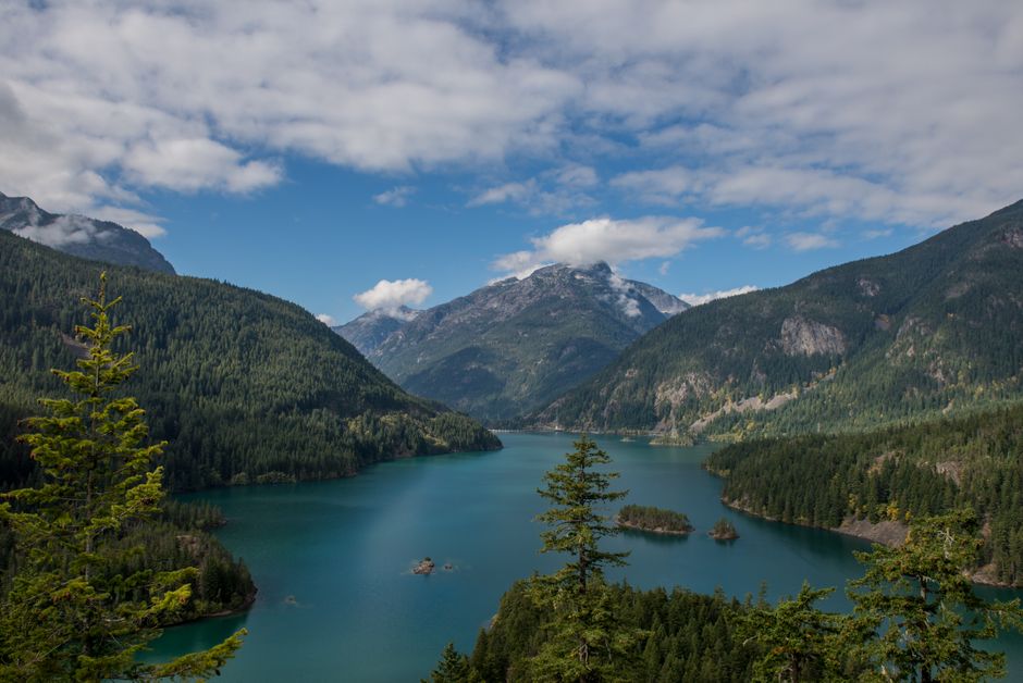 Scenic view of a Pacific Northwest mountain and lake popular with group travelers